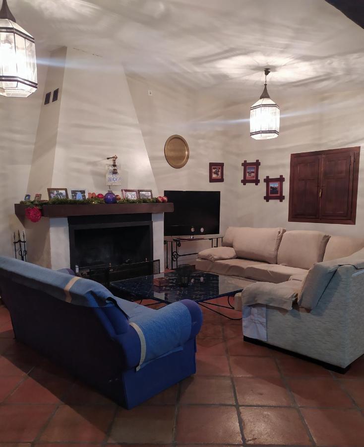 Casa Rural La Noria Los Palacios Y Villafranca Exteriör bild