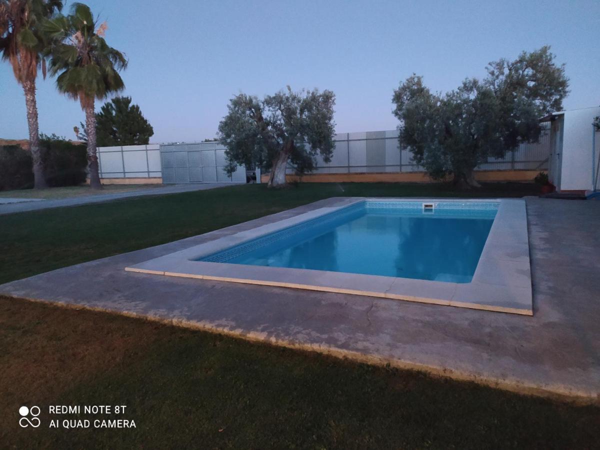 Casa Rural La Noria Los Palacios Y Villafranca Exteriör bild